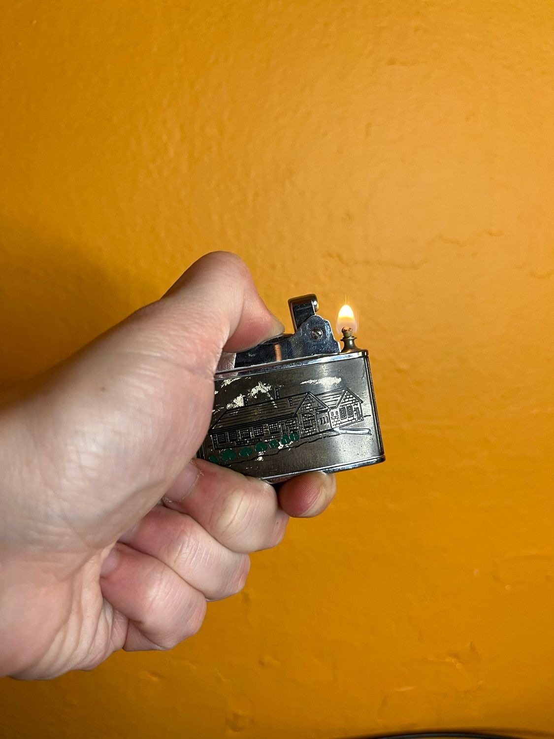 Armstrong Pattern Flat Lighter