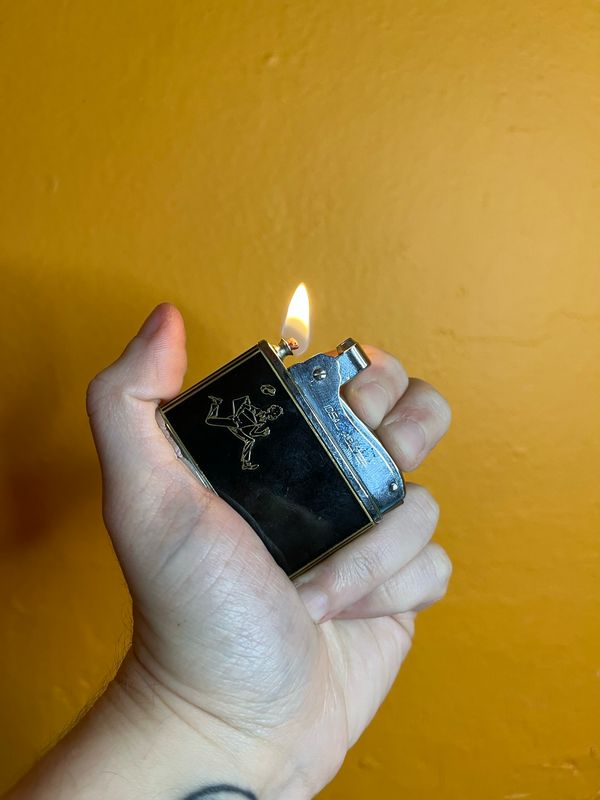 Running Mail Boy Flat Lighter