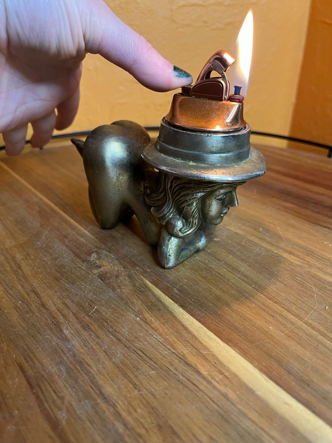 Beach Bum Naked Lady Pinup Table Lighter