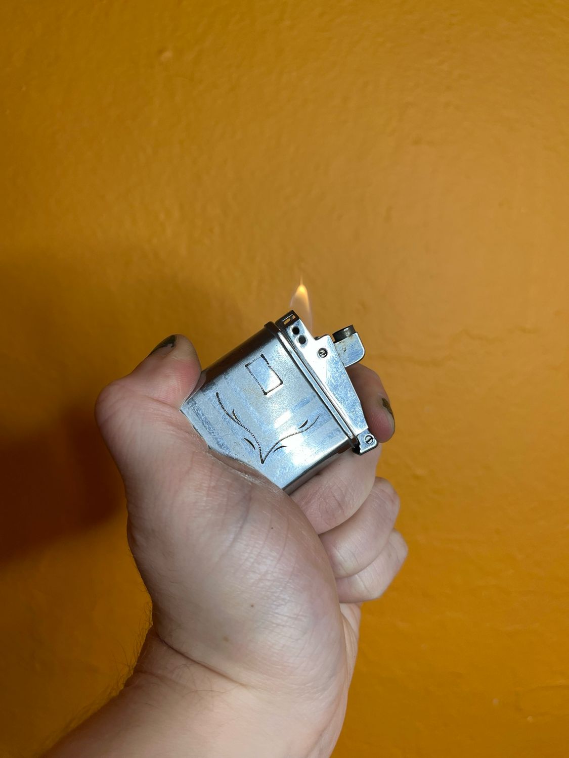 Etched Lines Windproof Lighter