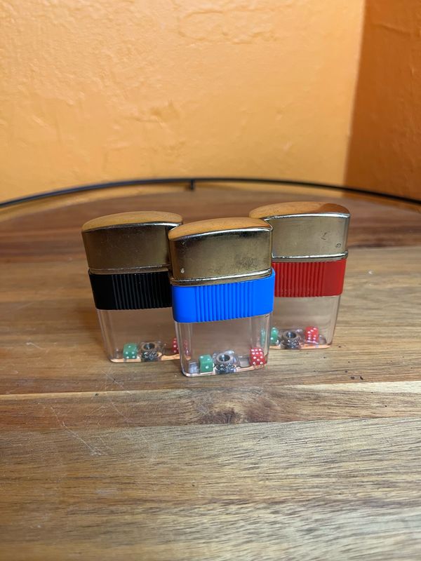 Dice Shaker Clear Tank Lighter
