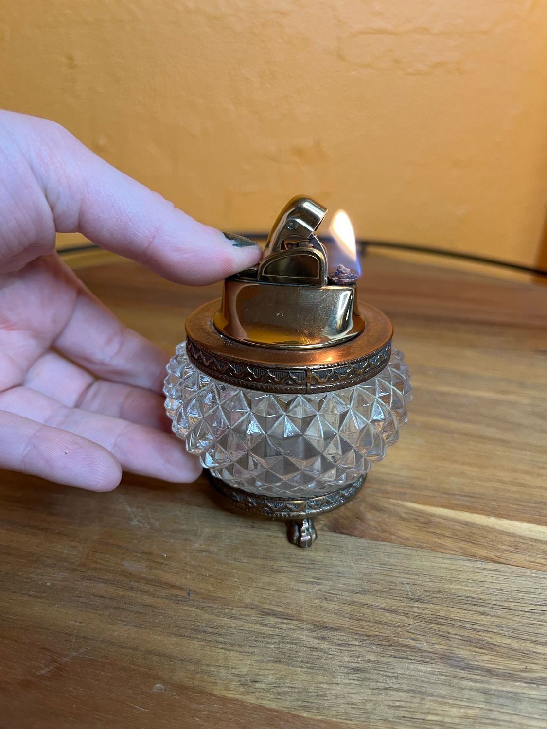 Textured Glass Crystal Table Lighter