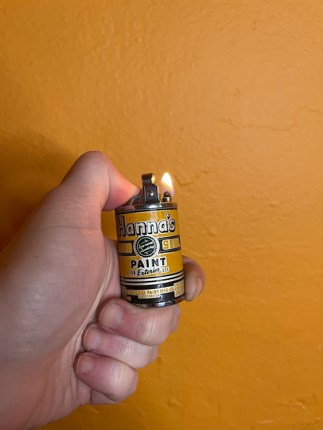 Hanna’s Paint Can Novelty Table Lighter