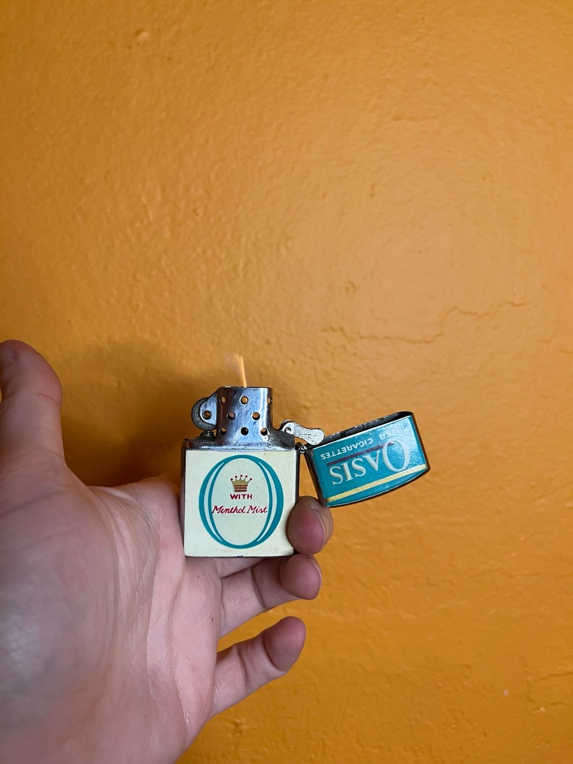 Oasis Menthols Flip Top Lighter