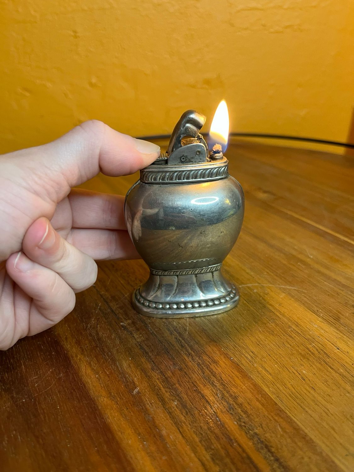 Standard Evans Table Lighter