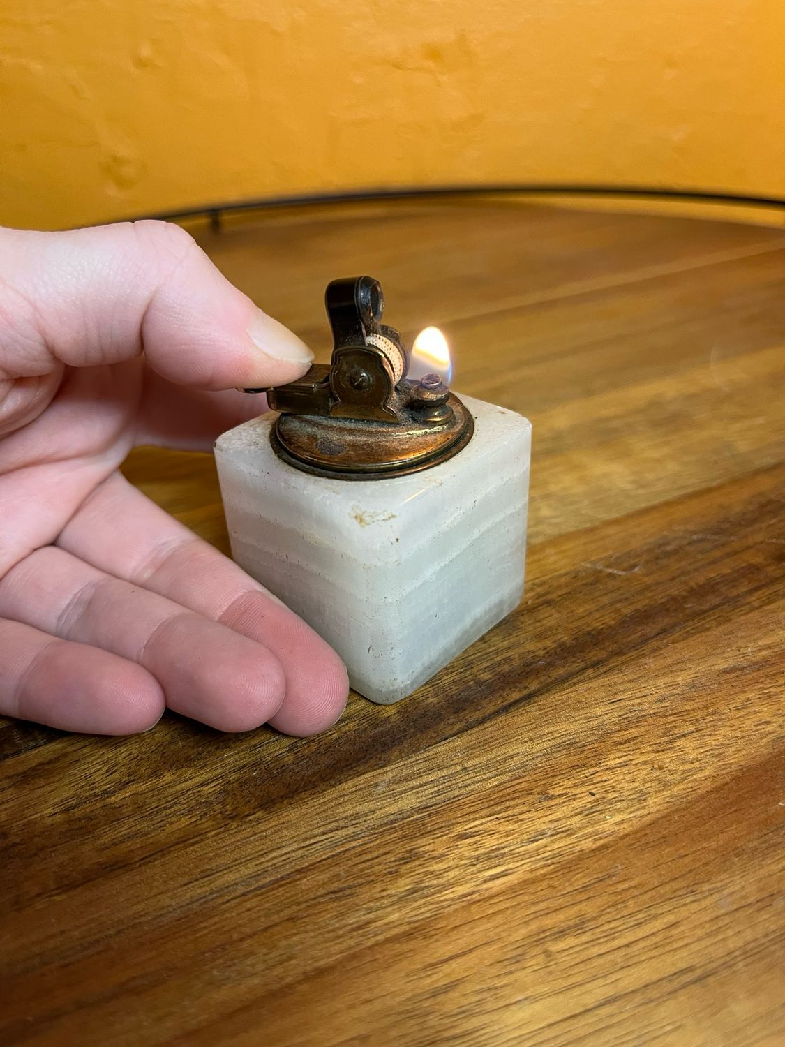 Crystal Stone Base Table Lighter