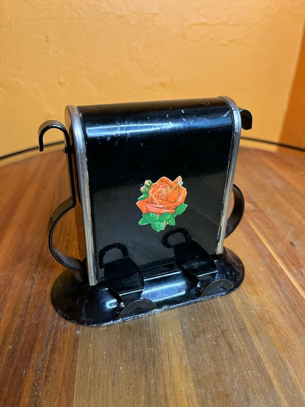 Rose On Black Swinging Cigarette Dispenser