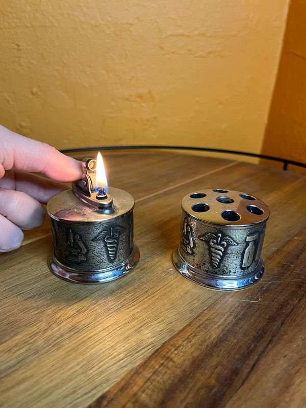 Idealine Pharmaceutical Tools Table Lighter Cigarette Holder Set