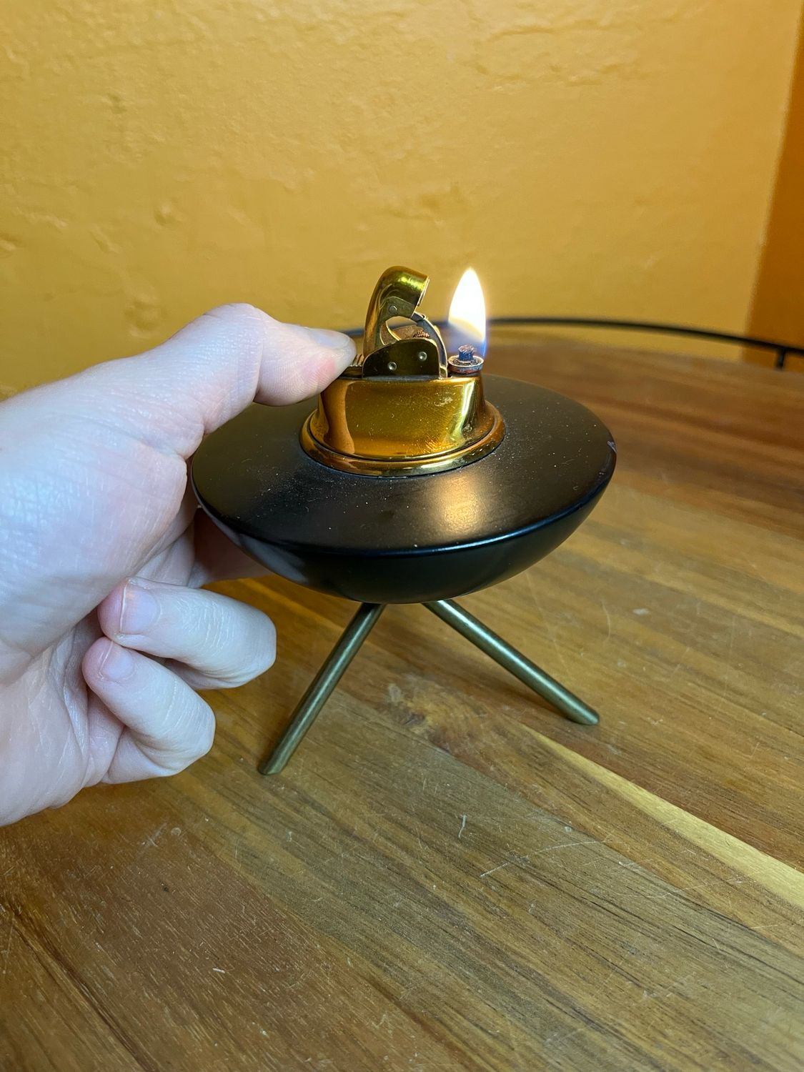 Fayzee Evans By Draymor Tripod Table Lighter