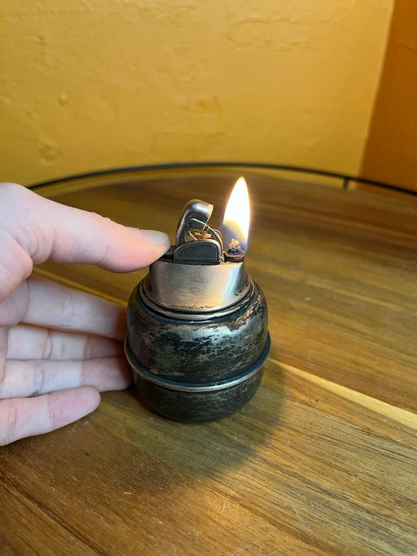 JE Caldwell Weighted Sterling Table Lighter