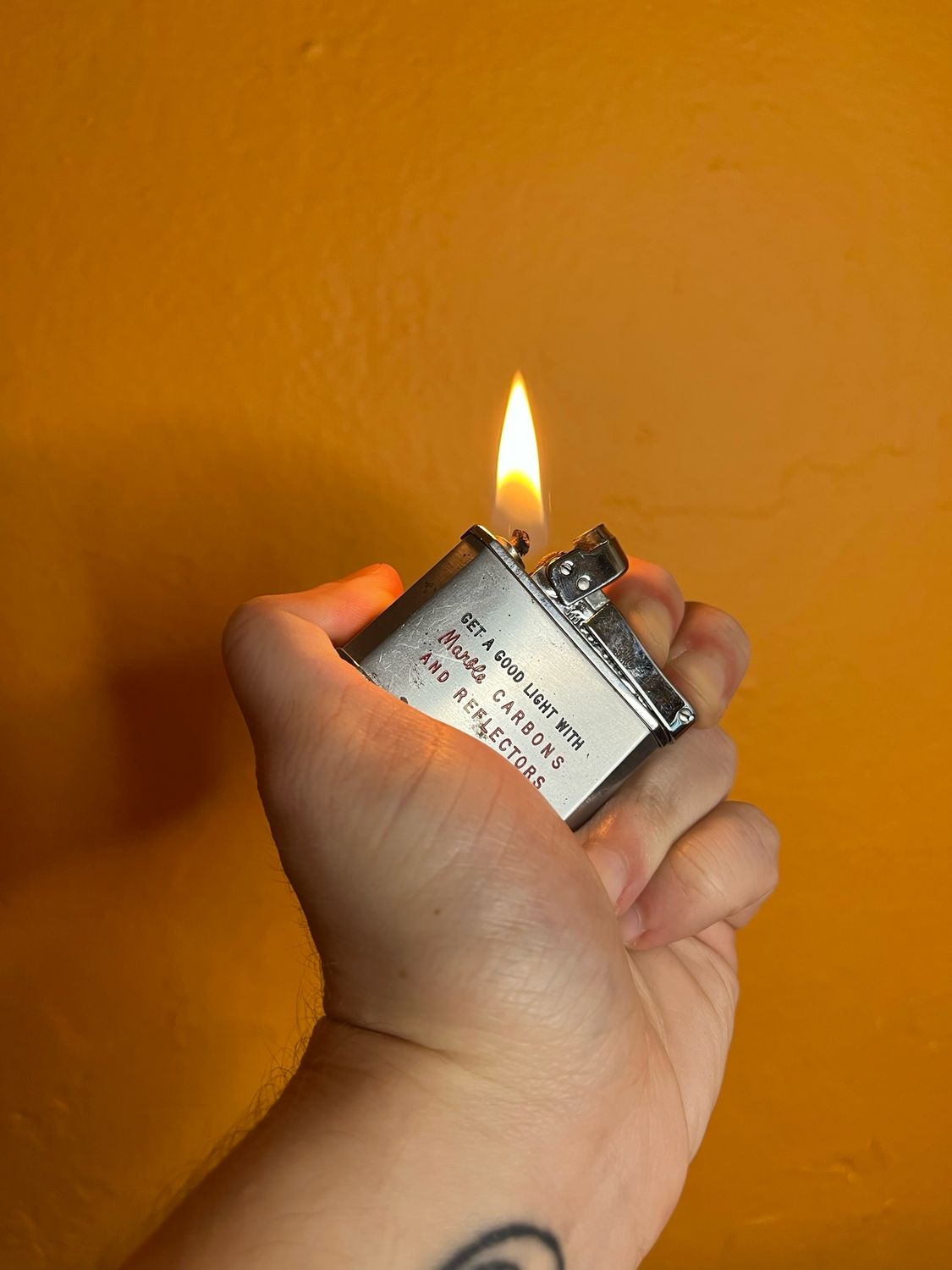 Get A Good Light With Marble Carbons &amp; Reflectors Flat Lighter