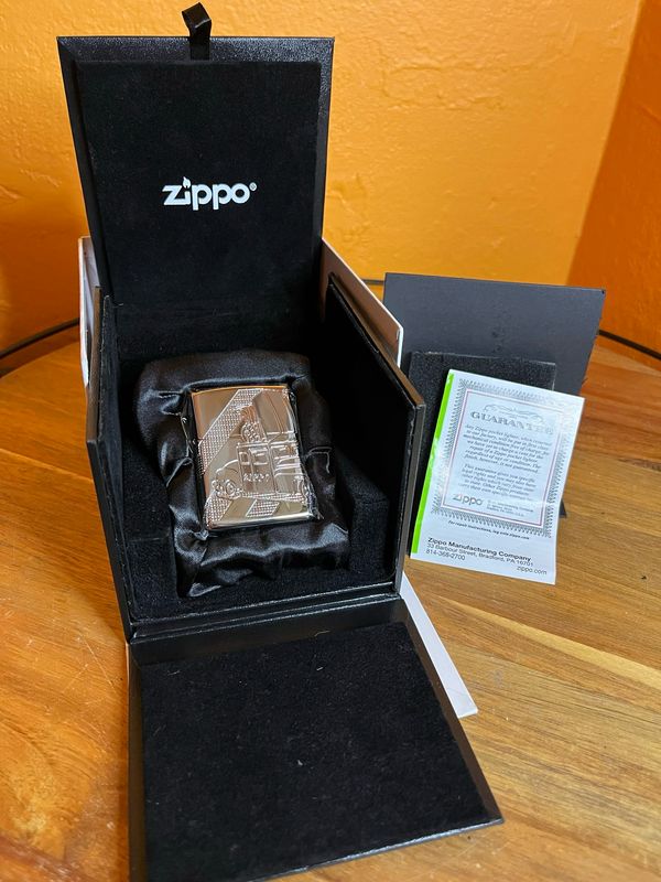 2018 20th Anniversary 1947 Chrysler Zippo Car 0891/1000 Zippo Lighter