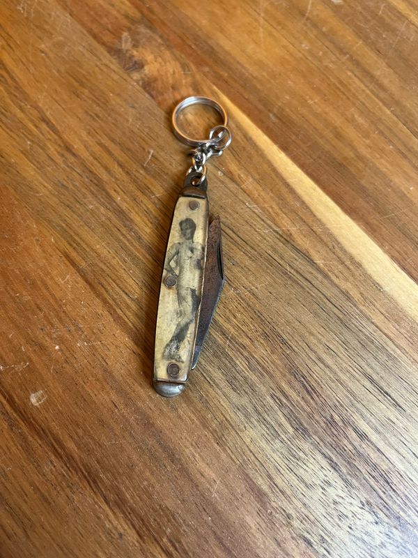 Pinup Miniature Keychain Folding Knife 1