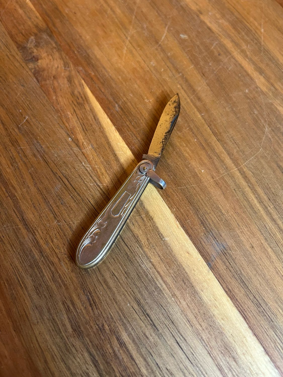 Folding Keychain Mini Knife