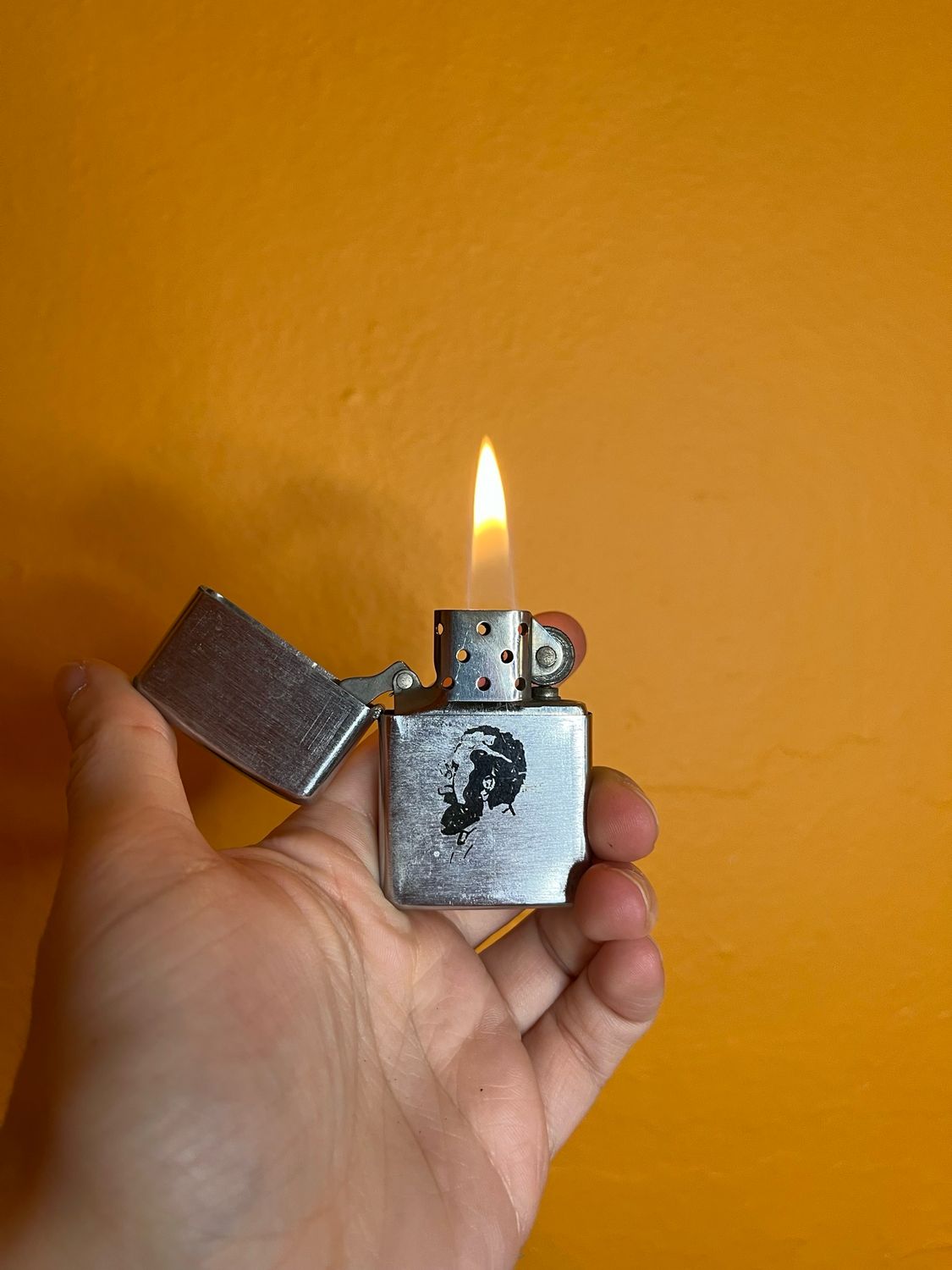 Side Profile Man Flip Top Lighter