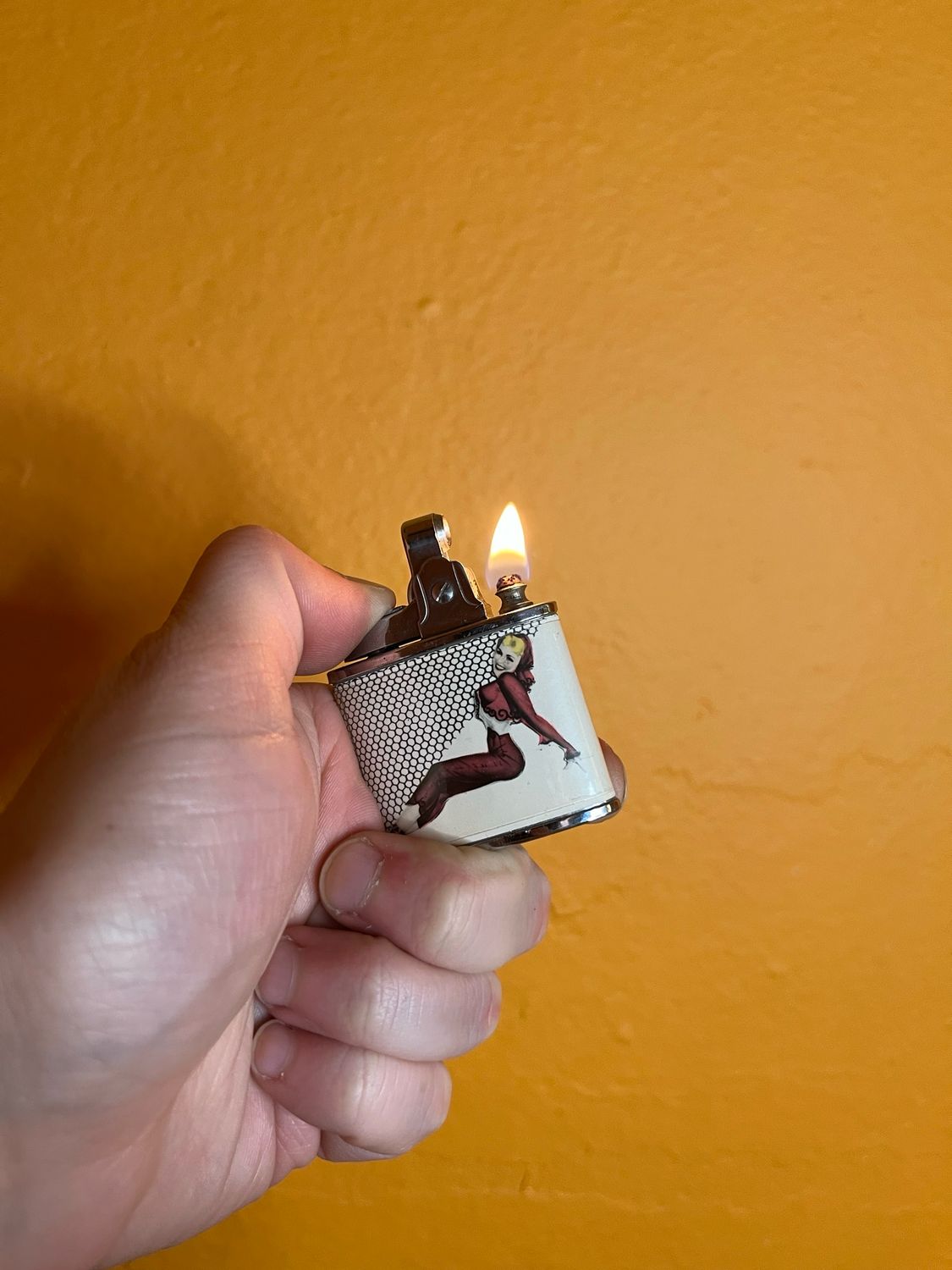 Kent Vintage Pinup Girls Lighter