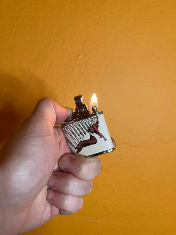 Kent Vintage Pinup Girls Lighter