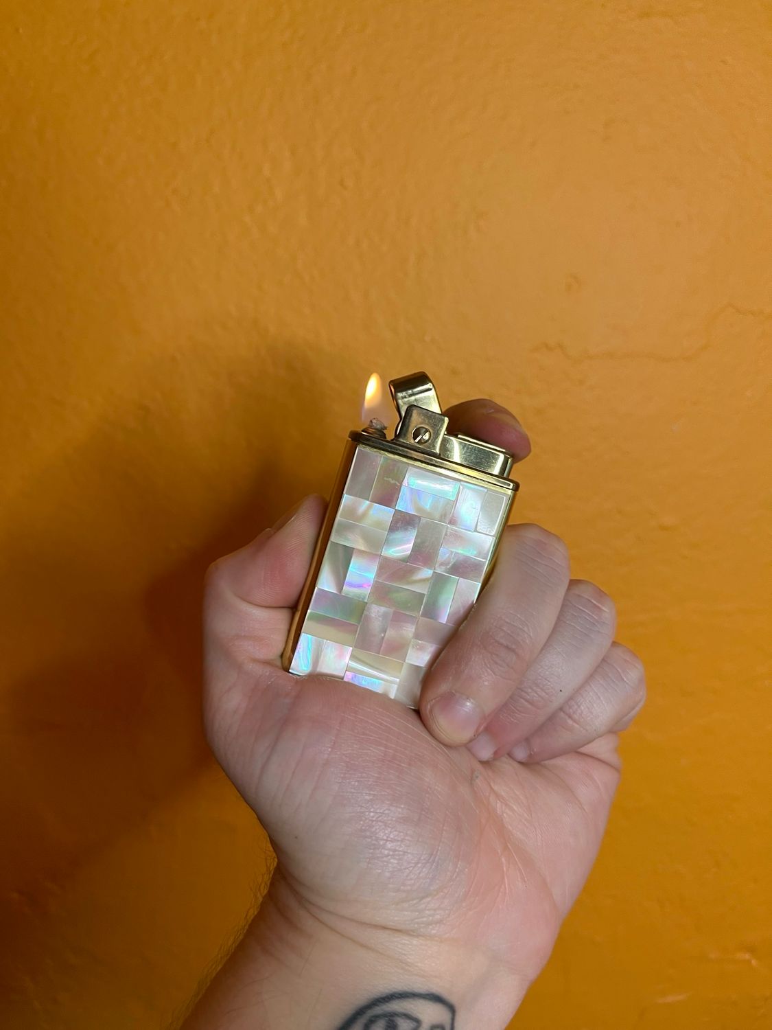Mother Of Pearl Continental Musical Lighter
