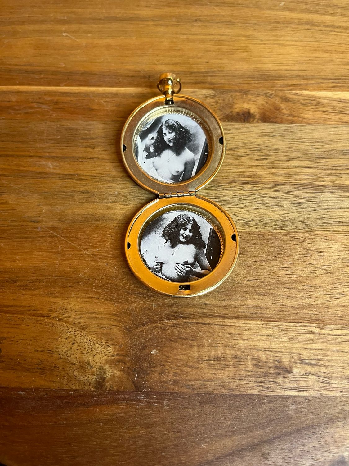 Customized Pinup Locket