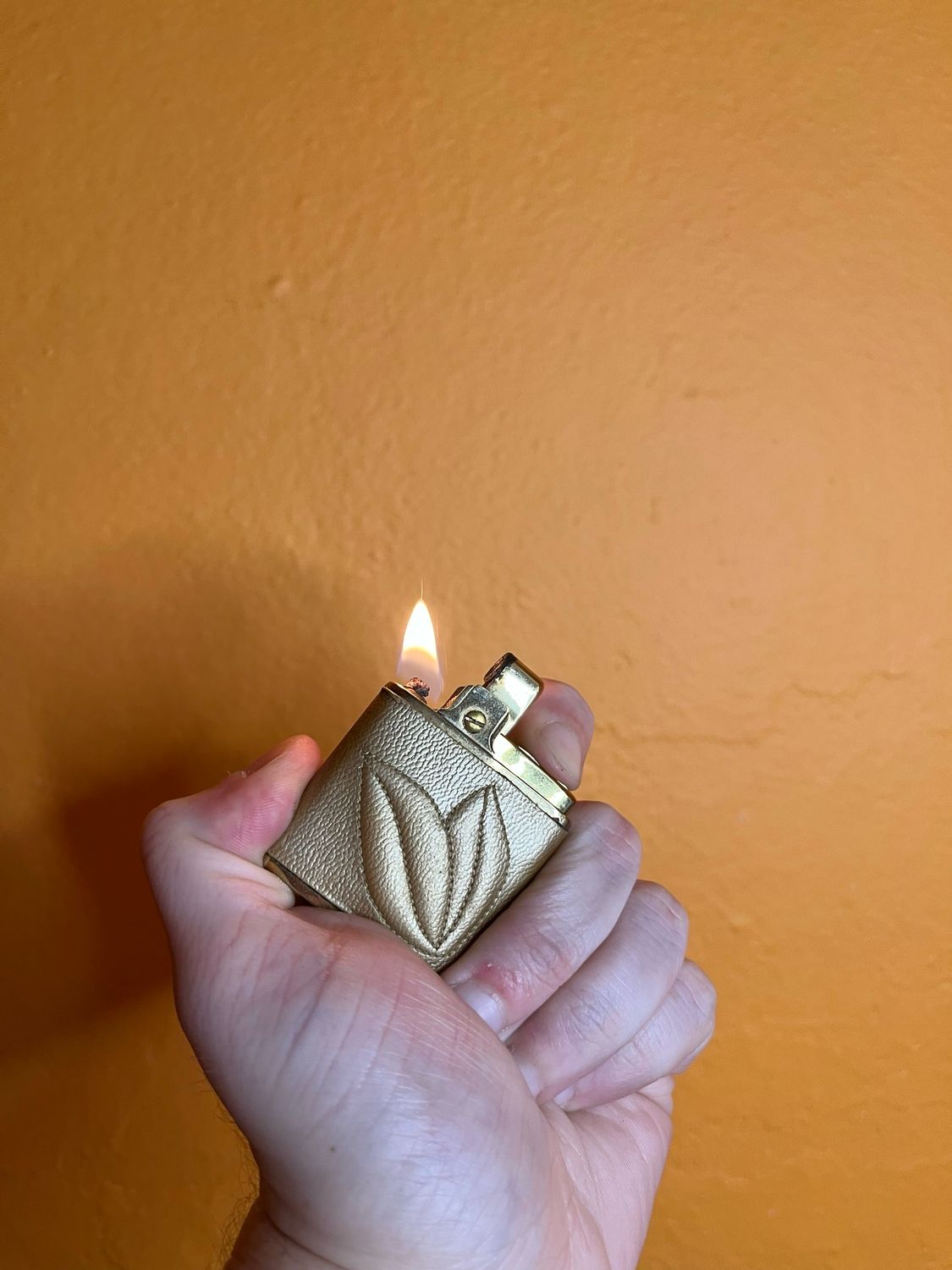 Prince Gardner Golden Leaves Lighter