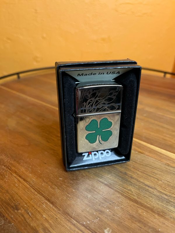 2025 Mirrored Clover Sealed Unstruck Zippo Lighter