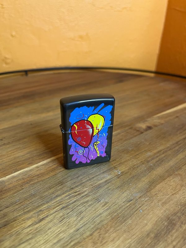 1998 Birthday Balloons Sealed Unstruck Zippo Lighter