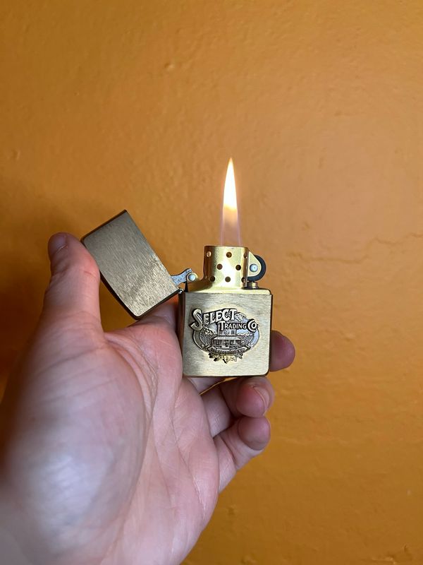 1995 Select Trading Co Tobaccoville NC Brass Zippo Lighter