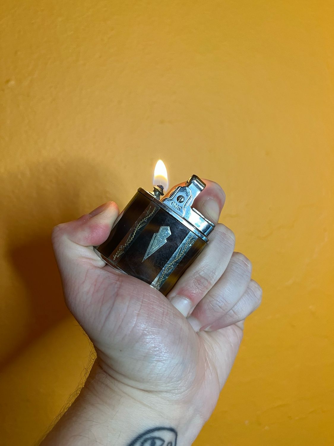 Wyoming Plumbing Supplies Tortoise Pattern Lighter