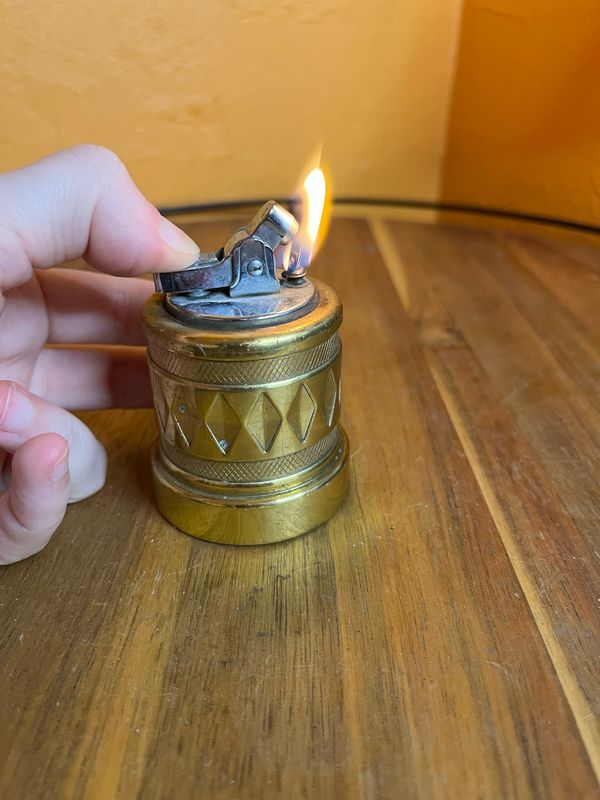 Auer Table Lighter