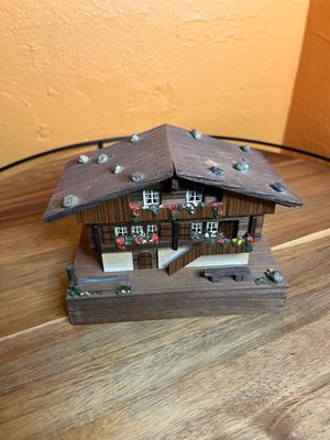 Reuge Swiss Country Home Chim Chim Cheree Music Box