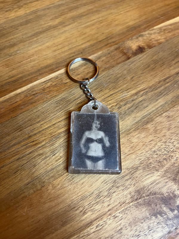 Lenticular Pinup Luggage Tag Keychain
