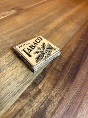 Circa 1976 Papel Tabaco Ceniza Spanish Rolling Papers