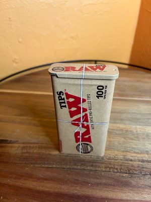RAW Pre-Rolled Tips Tin