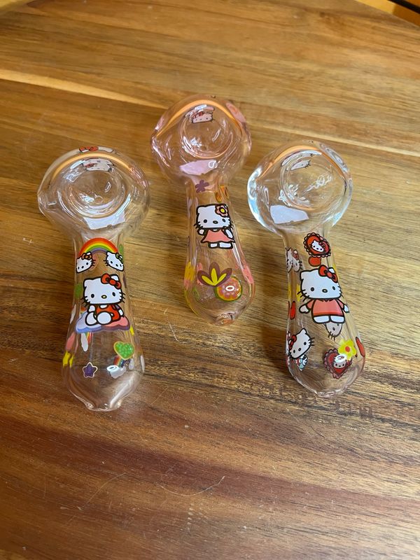 Hello Kitty Pipe