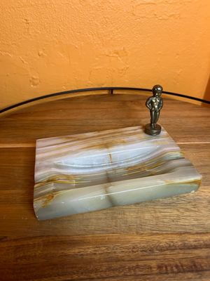 Onyx Stone Manequin Pis Brüssels Souvenir Ashtray