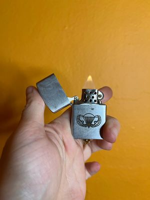 Vietnam Era US Air Force Basic Airborne Wings Military Flip Top Lighter