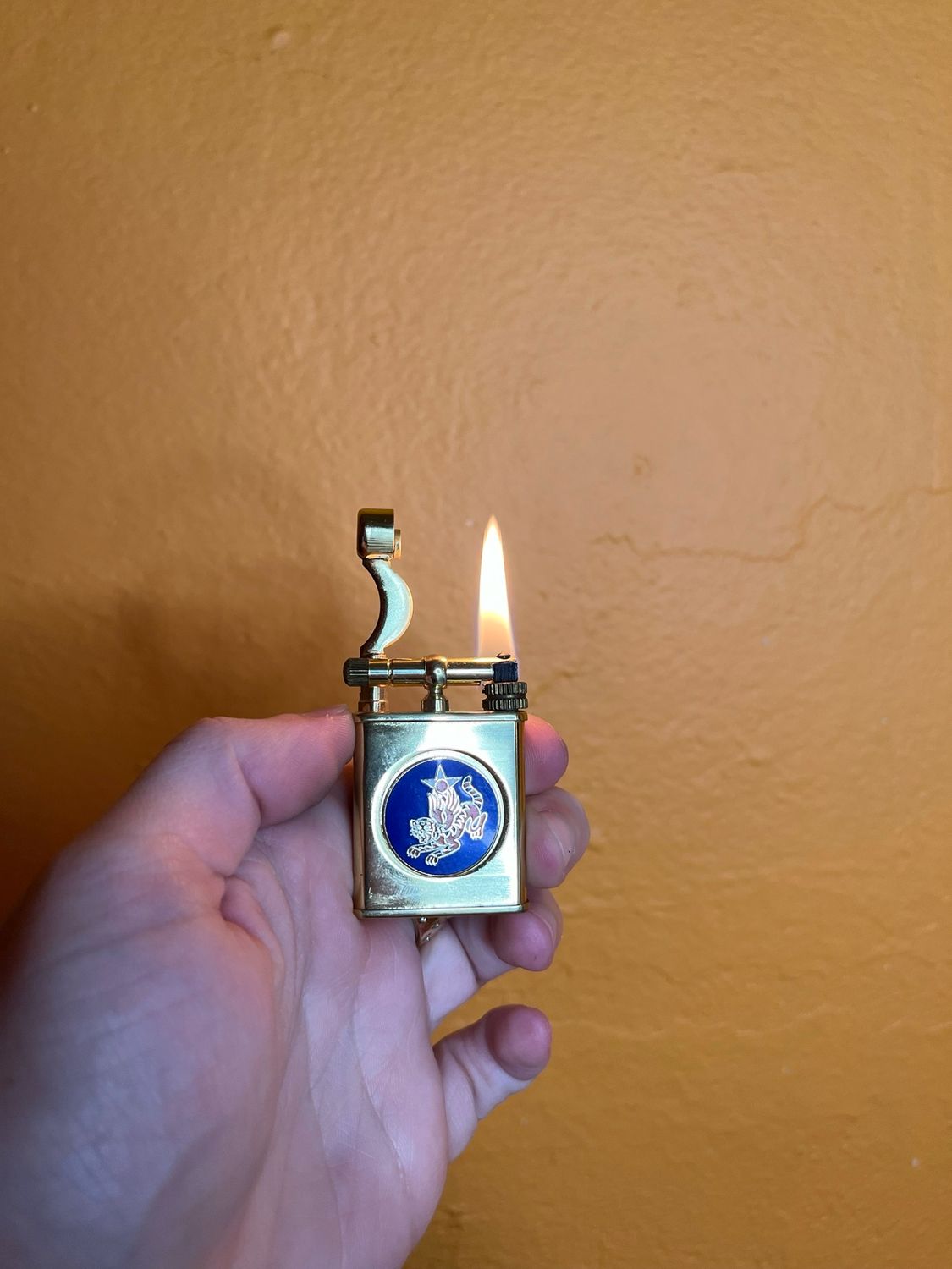 Flying Tiger Emblem Military Lift Arm Lighter
