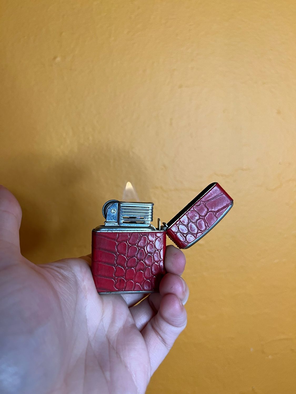 Red Pleather Champ-ette Austria Flip Top Lighter