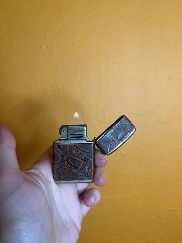 Pleather Champ Austria Flip Top Lighter