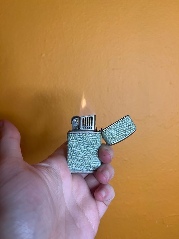 Snakeskin Pleather Champ Austria Trimlite Slim Flip Top Lighter