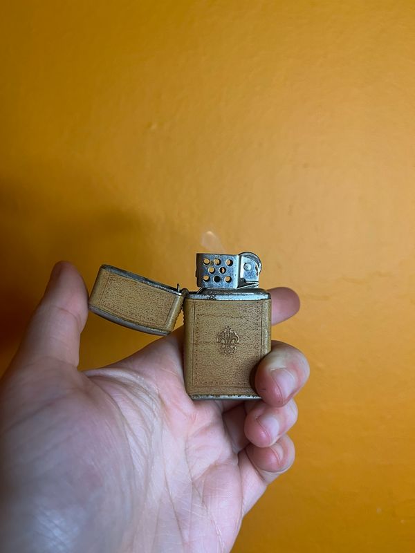 Tan Leather Fleur De Lis Champ Austria Trimlite Flip Top Lighter