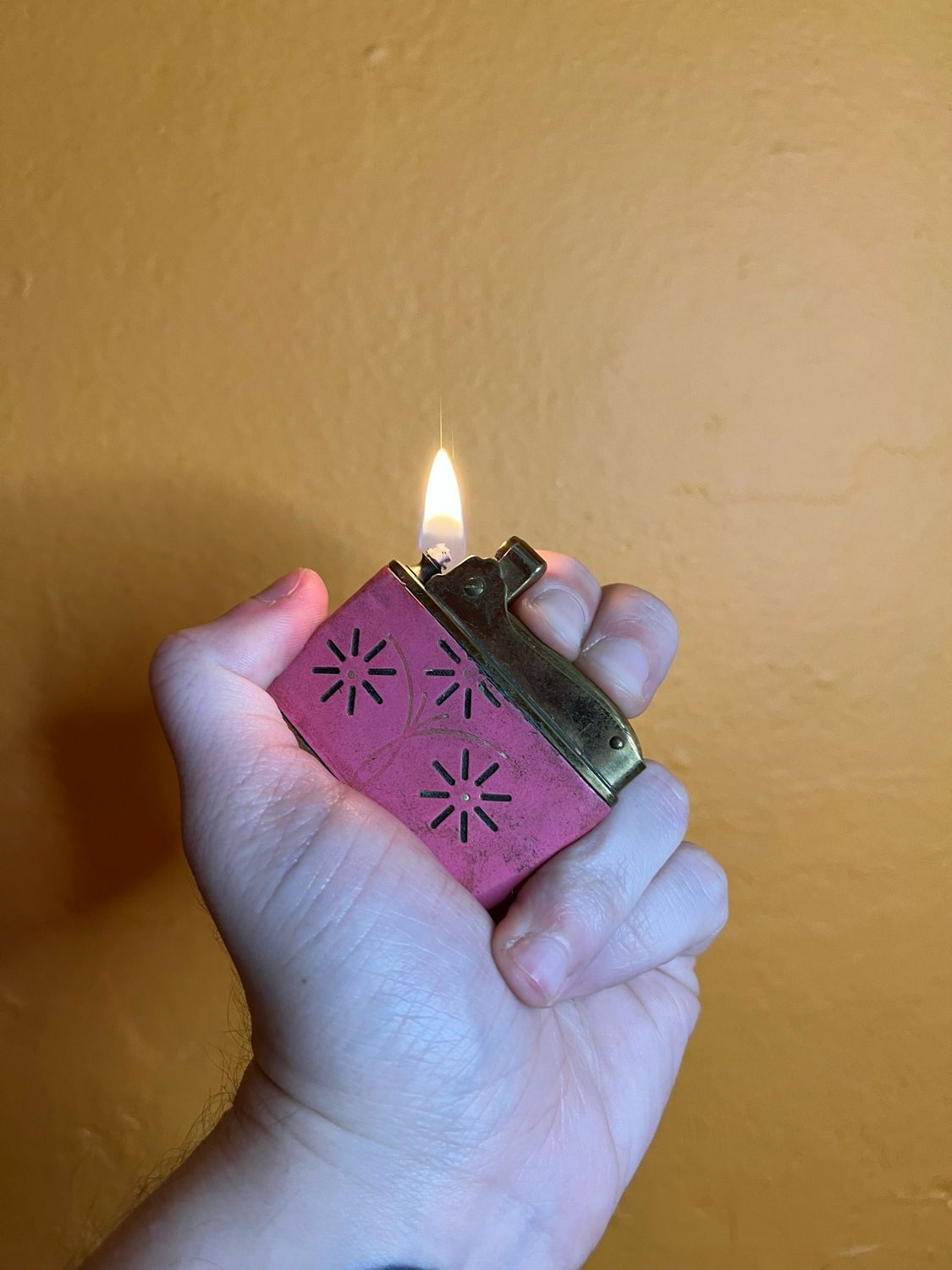 Distressed Pink Flat Lighter