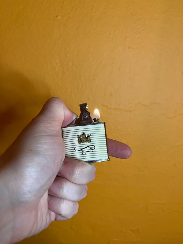 Kent Castle Lighter