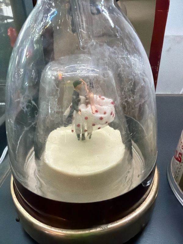Bols Ballerina Bottle Bong