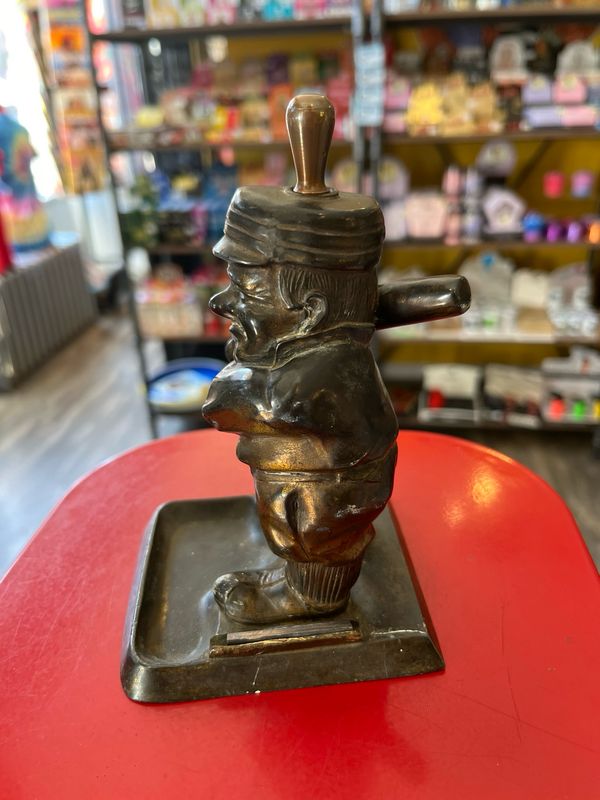 “Honus Wagner”Baseball Player Striker Permanent Match Table Lighter