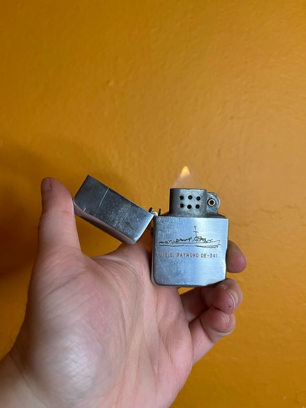 USS Raymond DE-341 Berkeley Military Flip Top Lighter