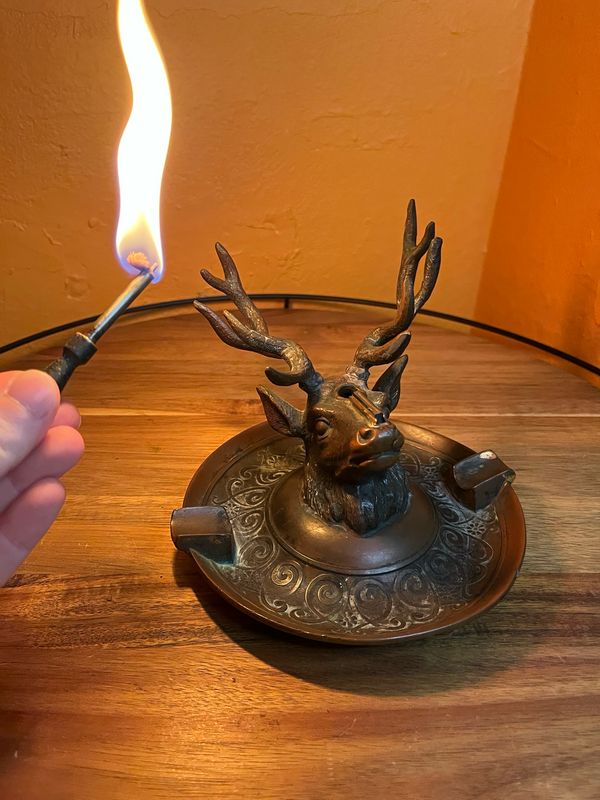 Deer Elk Head Striker Permanent Match Table Lighter Ashtray Combo