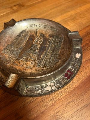 New York City City Of Wonders Metal Ashtray