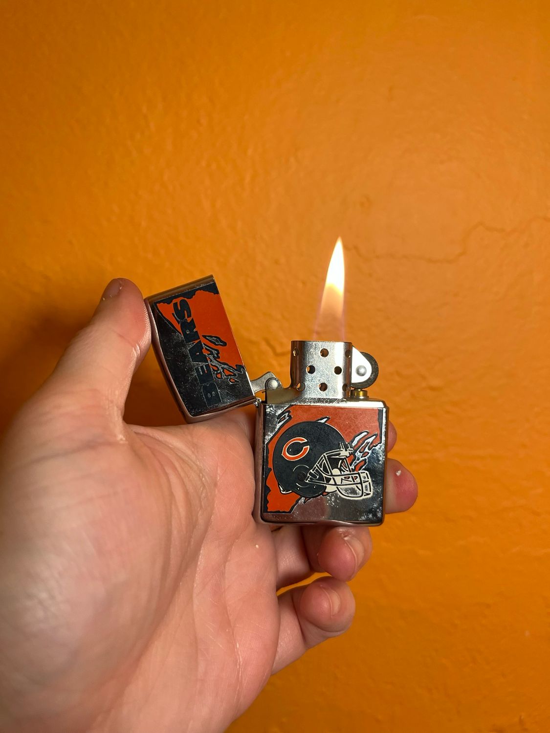 1997 Chicago Bears NFL Football Zippo Lighter