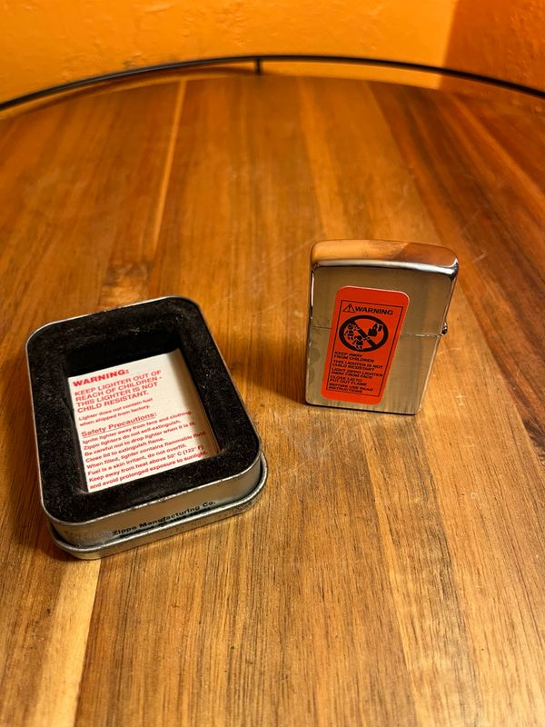2003 Chicago Bears NFL Football Sealed Unstruck Zippo Lighter